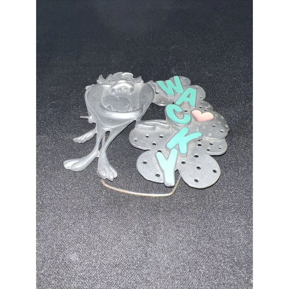 1996 TAZ Looney Tunes Metal 4